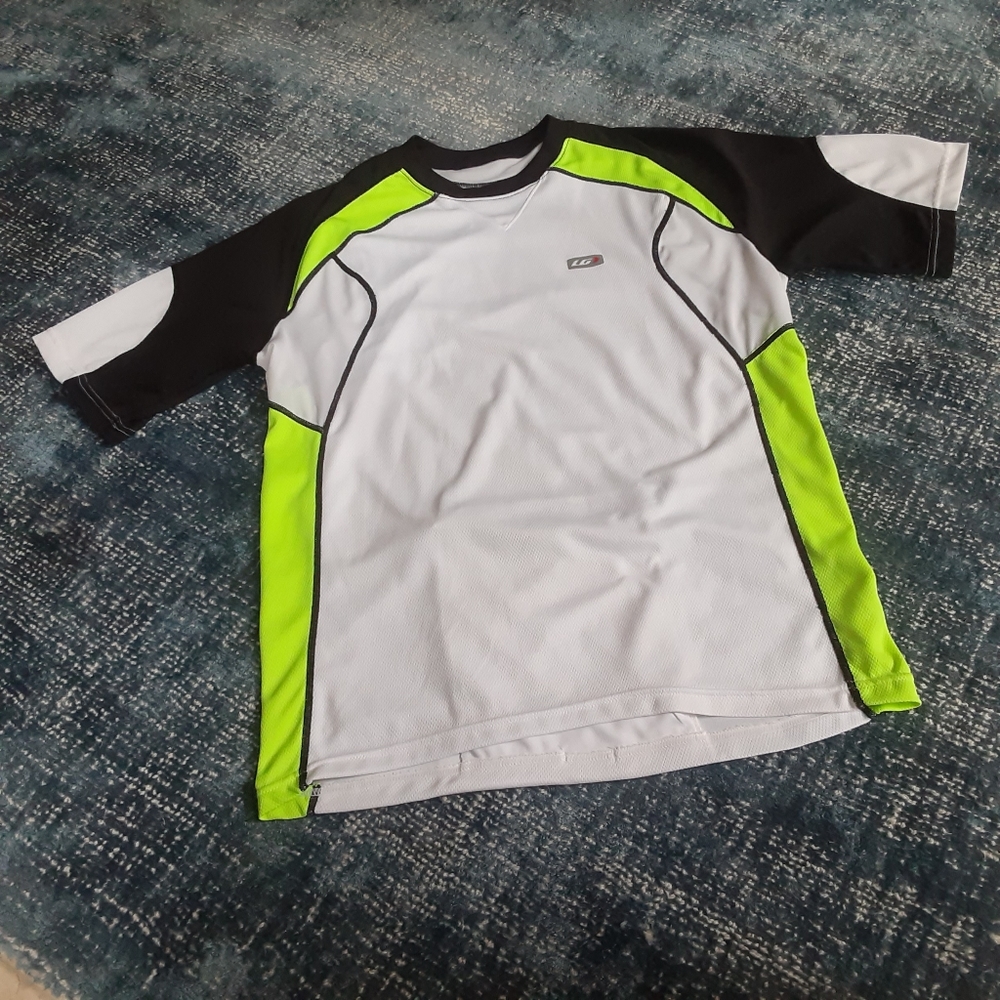 Louis Garneau Cycling/Multisport Crewneck Top, Rear Zip Cargo Pocket, NWOT
